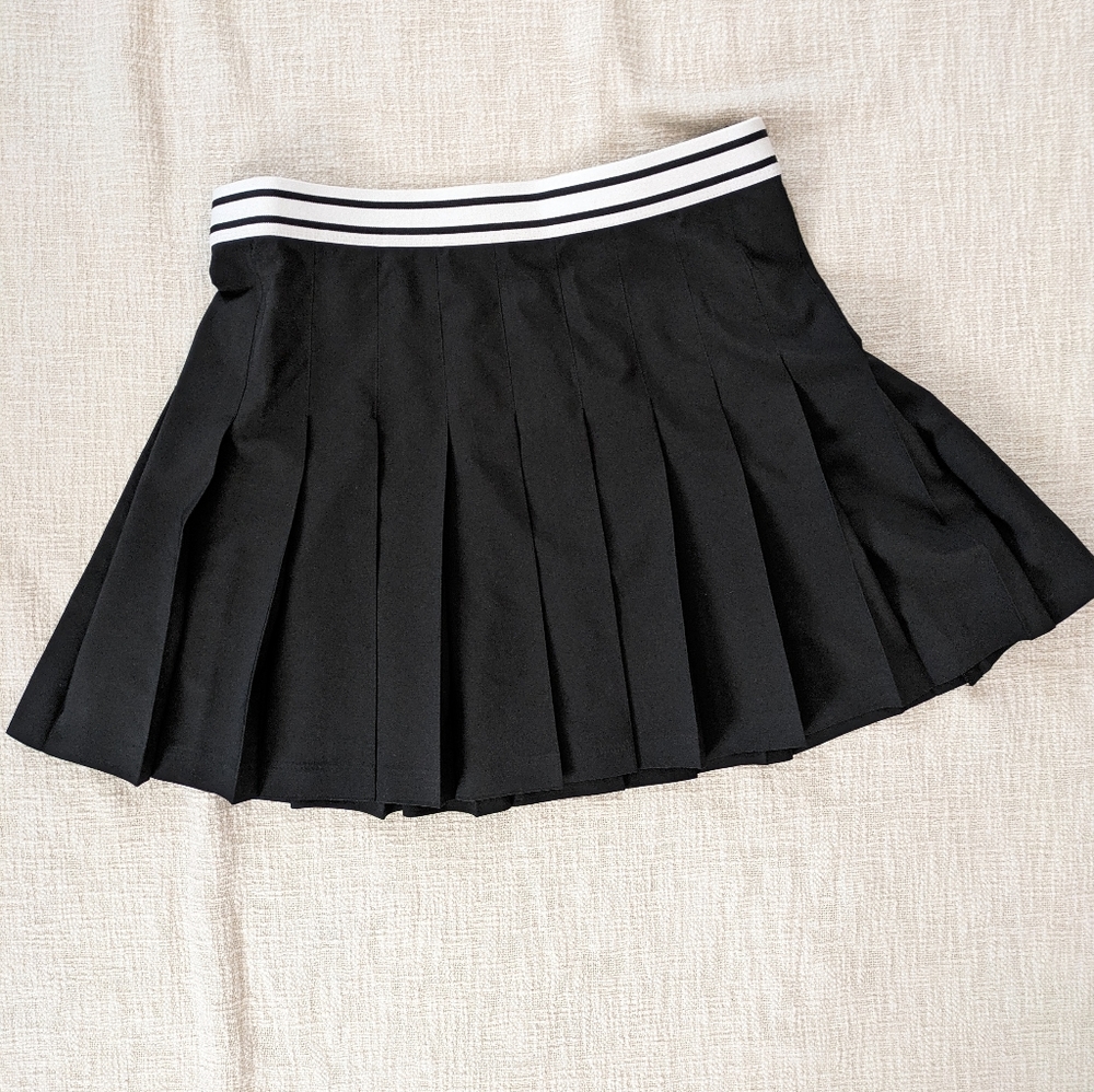 Banana Republic Black Pleated Skirt
